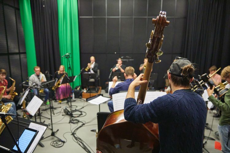 full jazz band recording in tv studio